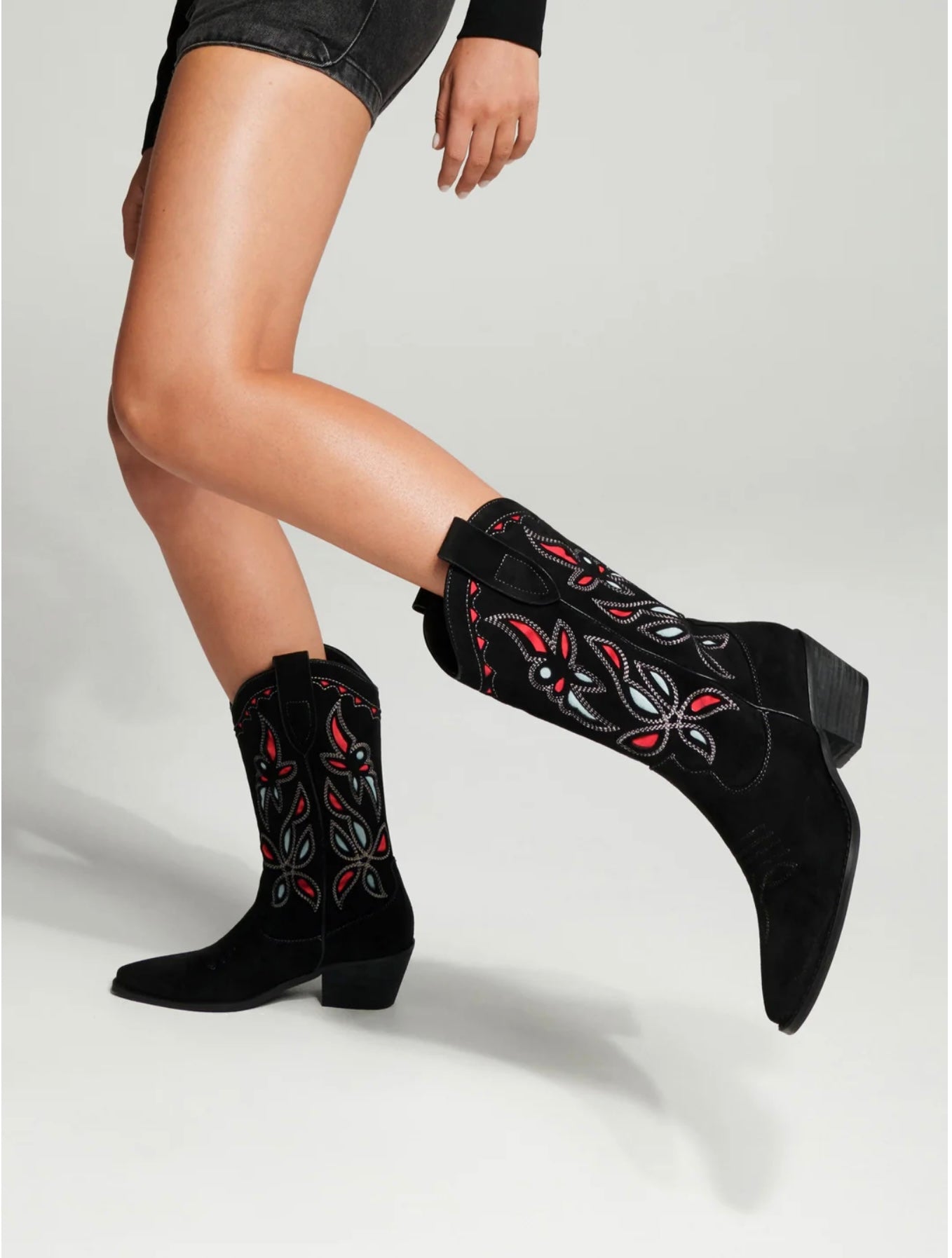 Miley Cowboy Boots Black